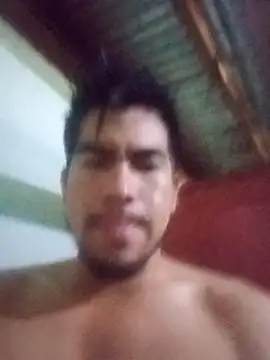 Snapshot of leyel00155 chatting on March 9, 11:36 am leyel00155 online show from March 9, 11:36 am