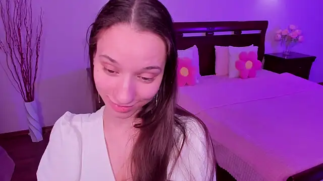 StaceySunny online show from April 11, 5:17 pm