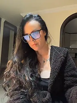 Snapshot of AndreaValencia chatting on July 14, 2:05 am AndreaValencia online show from July 14, 2:05 am