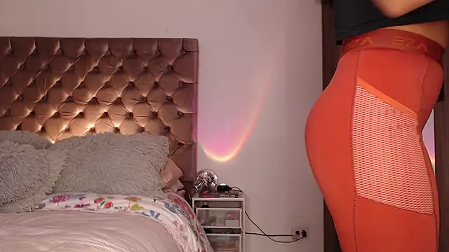 Roussmariehenao online show from April 16, 11:07 pm