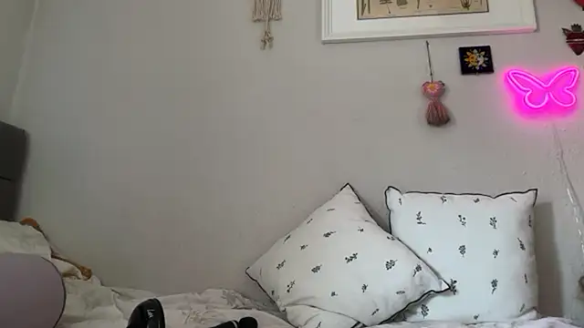 Littlelolo60 online show from June 24, 8:57 am