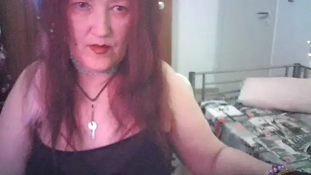 SabrinaXlovess online show from May 25, 6:14 pm