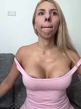 DollMagguie online show from March 21, 4:29 pm