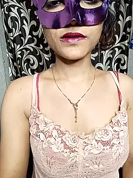 REVA DARLING online show from April 6, 7:09 am