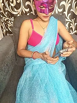 Snapshot of REVA_DARLING chatting on June 3, 7:00 am REVA DARLING online show from June 3, 7:00 am