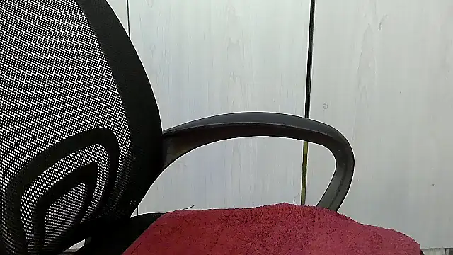 Snapshot of Destiny_Desire chatting on January 13, 8:25 pm Destiny Desire online show from January 13, 8:25 pm