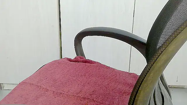 Snapshot of Destiny_Desire chatting on February 17, 9:21 pm Destiny Desire online show from February 17, 9:21 pm