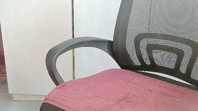 Snapshot of Destiny_Desire chatting on February 19, 8:10 am Destiny Desire online show from February 19, 8:10 am