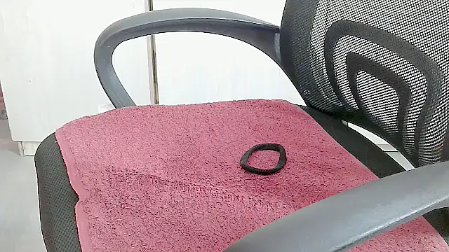 Snapshot of Destiny_Desire chatting on February 23, 5:43 pm Destiny Desire online show from February 23, 5:43 pm