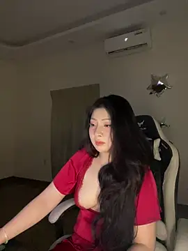 MiMi 0293 online show from June 25, 1:15 pm