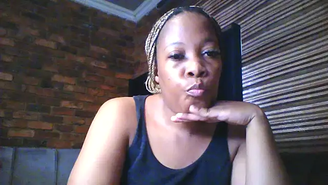 Snapshot of DIRTYTALKINQUEEN chatting on February 10, 6:39 am DIRTYTALKINQUEEN online show from February 10, 6:39 am