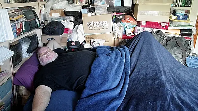 hadeszeuss2 online show from March 22, 2:31 pm