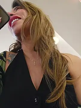 Karen San Miguel online show from March 26, 6:24 pm