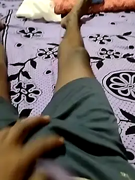 Snapshot of RainedNewyear chatting on March 18, 5:31 am RainedNewyear online show from March 18, 5:31 am