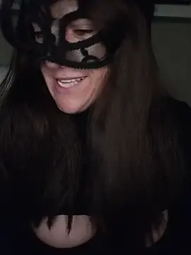 Snapshot of 23Milly chatting on December 2, 7:03 am 23Milly online show from December 2, 7:03 am