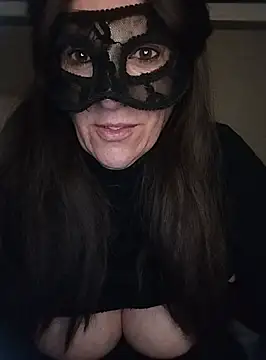 Snapshot of 23Milly chatting on December 5, 7:05 am 23Milly online show from December 5, 7:05 am