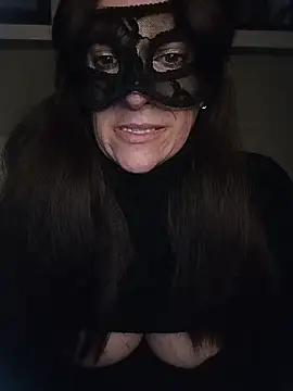 Snapshot of 23Milly chatting on December 6, 7:10 am 23Milly online show from December 6, 7:10 am