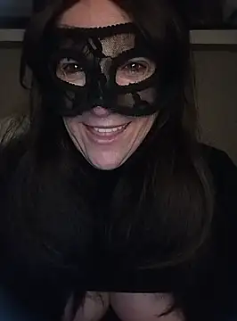 Snapshot of 23Milly chatting on January 4, 5:27 am 23Milly online show from January 4, 5:27 am