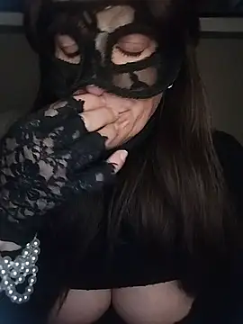 Snapshot of 23Milly chatting on January 10, 7:35 am 23Milly online show from January 10, 7:35 am