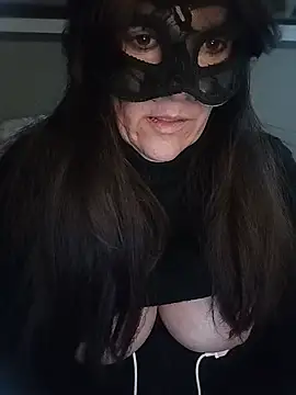 Snapshot of 23Milly chatting on February 6, 1:54 pm 23Milly online show from February 6, 1:54 pm