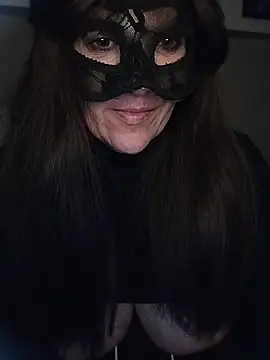 Snapshot of 23Milly chatting on February 17, 1:21 pm 23Milly online show from February 17, 1:21 pm