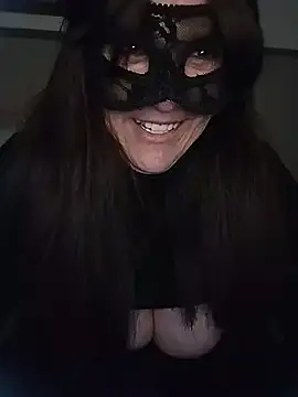 Snapshot of 23Milly chatting on February 18, 1:33 pm 23Milly online show from February 18, 1:33 pm