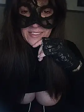 Snapshot of 23Milly chatting on February 21, 1:44 pm 23Milly online show from February 21, 1:44 pm