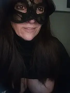 Snapshot of 23Milly chatting on February 26, 8:37 am 23Milly online show from February 26, 8:37 am