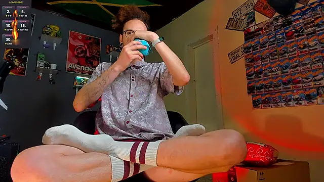 Snapshot of MrShaggy chatting on February 25, 12:20 am MrShaggy online show from February 25, 12:20 am