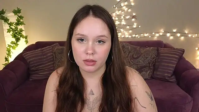 miki miki cutie  online show from December 16, 8:16 pm