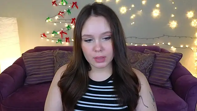 miki miki cutie  online show from December 19, 4:35 pm