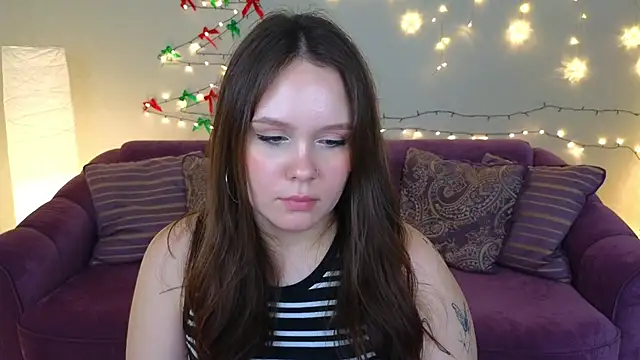 miki miki cutie  online show from December 19, 7:40 pm