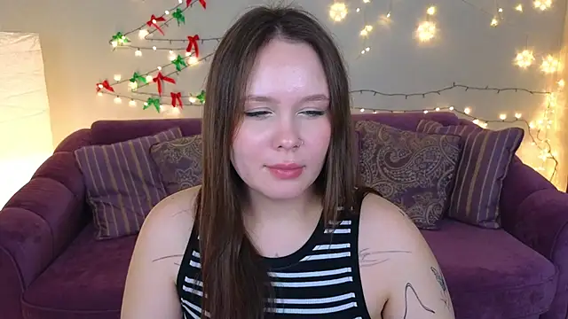 miki miki cutie  online show from December 24, 11:00 pm