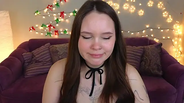 miki miki cutie  online show from January 4, 10:45 pm