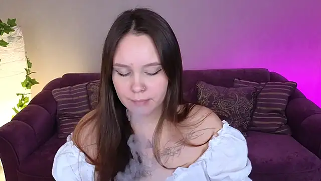 miki miki cutie  online show from January 17, 9:06 pm