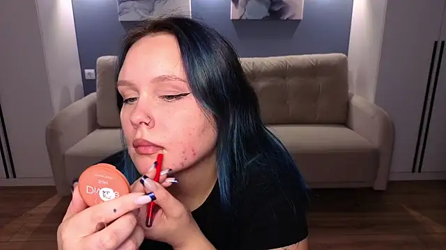 miki miki cutie  online show from September 19, 1:01 pm