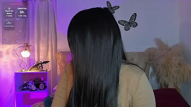 Sarahballiston  online show from January 15, 1:43 am