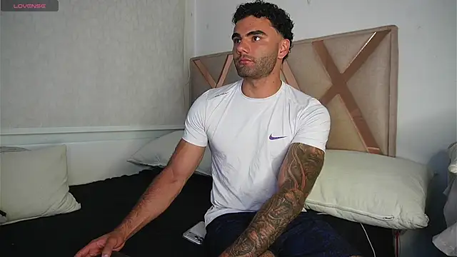 Derek w online show from July 16, 9:43 pm
