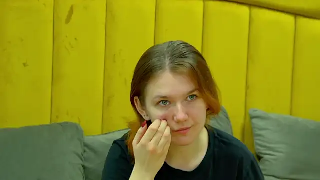 LessySmith online show from November 7, 4:18 pm