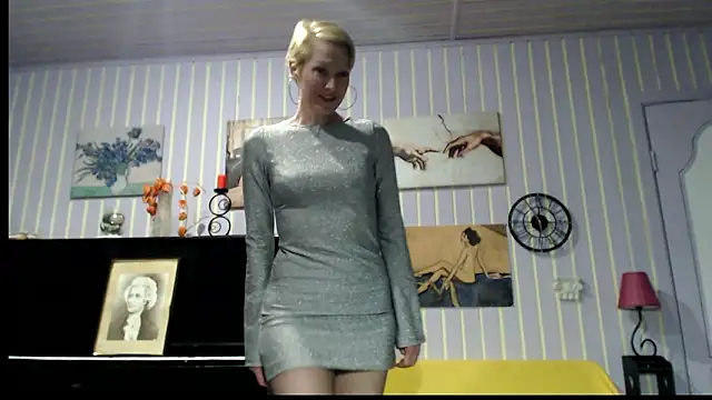 Snapshot of Marquise555 chatting on February 5, 3:05 pm Marquise555 online show from February 5, 3:05 pm