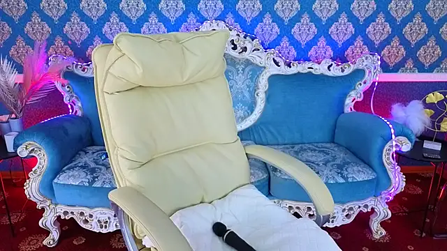 Lexi Si online show from May 26, 6:20 am