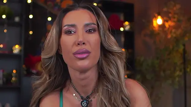 Evelyn Evyyy online show from February 21, 7:15 pm