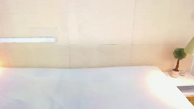 Shamiraa moore online show from December 14, 7:36 pm