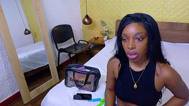 Shamiraa moore online show from February 3, 6:46 pm