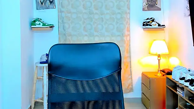 Hazzan Velez online show from December 14, 11:23 pm