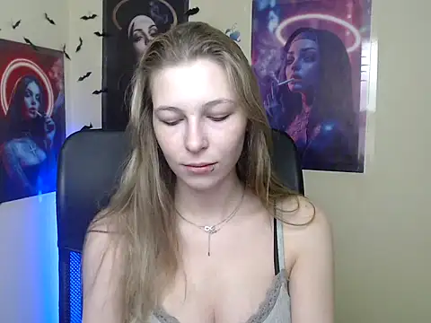 StrangerGi online show from May 15, 6:09 am