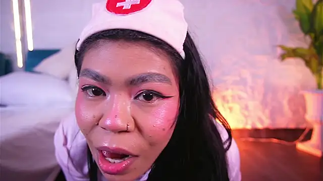 CailynBrowm online show from April 10, 4:06 am