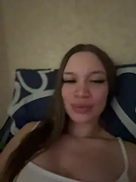 bunnyrich online show from March 30, 8:10 pm