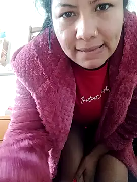 Snapshot of katymojadit chatting on January 19, 2:28 pm katymojadit online show from January 19, 2:28 pm