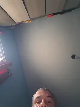 Snapshot of Carlossantos07 chatting on March 10, 11:37 am Carlossantos07 online show from March 10, 11:37 am